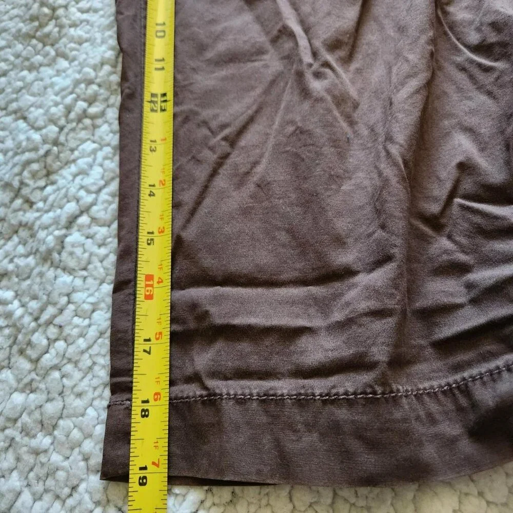 St John's Bay Y2k brown capris long shorts pants Size 8 Petite cotton spandex